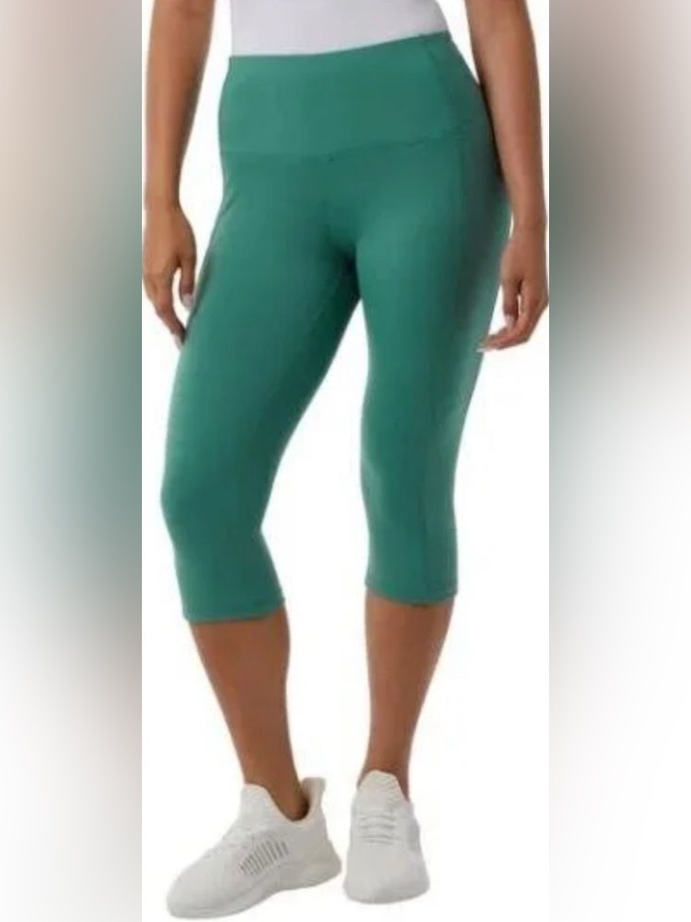 32 Degrees Green Capri Leggings NWOT